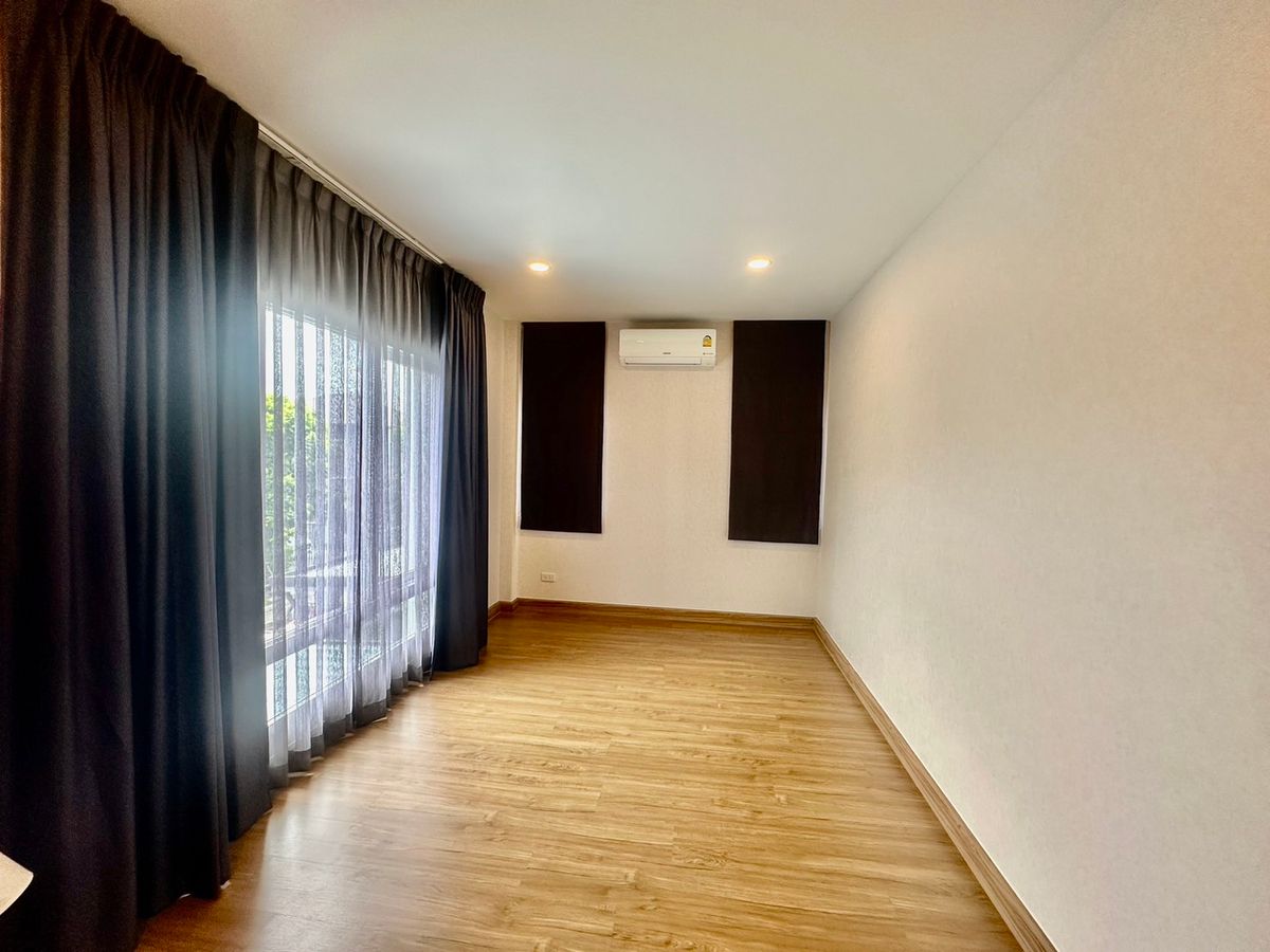 ขายบ้านลาดกระบัง สุวรรณภูมิ : ขายบ้านเดี่ยวสภาพมือหนึ่ง ราคาพิเศษใกล้ เมกะบางนา เชื่อมต่อ บางนา วงแหวน