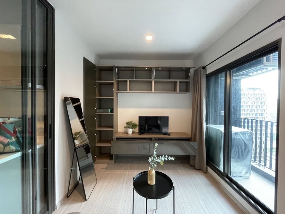 ให้เช่าคอนโดพระราม 9 เพชรบุรีตัดใหม่ RCA : Life asoke rama 9 1 นอน เฟอร์ครบ พร้อมอยู่