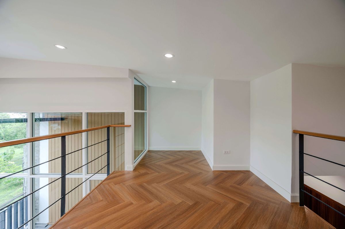 ขายทาวน์โฮมโชคชัย4 ลาดพร้าว71 : ขาย Town home ซอยนาคนิวาส 48 ราคาพิเศษเพียง 7.5 MB ติดต่อ 086-795-9997 (จิมมี่)