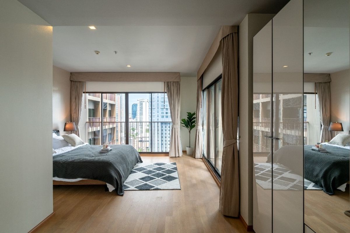 For SaleCondoSukhumvit, Asoke, Thonglor : 📍 Sell Noble Refine, size 56.61 SQ.M 1 Bed, only 8.9 MB. Contact 086-795-9997 (Jimmy).