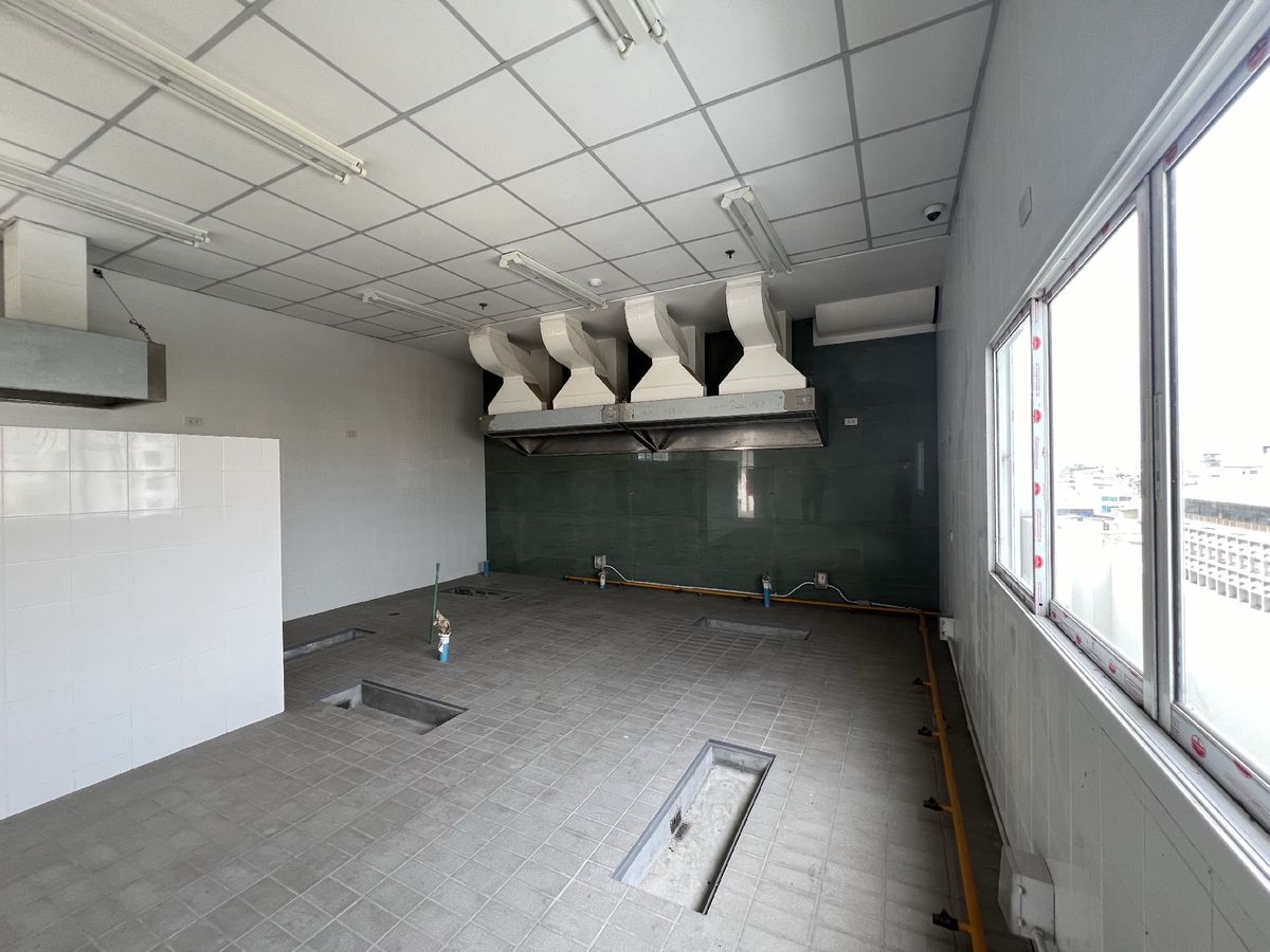 ให้เช่าร้านค้า/ตลาดนัดเยาวราช บางลำพู : Commercial Space at China Town - Ratchawong Rd., MRT Wat Mangkon 450 Meters can Walk for Restaurants , All Day Dining , Dining - room , Lounge and Coffee Bar