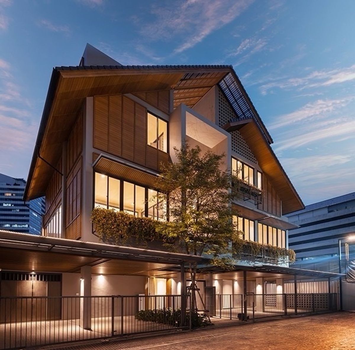 For SaleHouseSapankwai,Jatujak : Ban Vibhavadi House 20, living space 620 sq.m., 5 bedrooms, 6 bathrooms, 6 parking 📲 𝟎𝟔𝟒-𝟕𝟗𝟒𝟒𝟐𝟔𝟑 (Khun Nam)