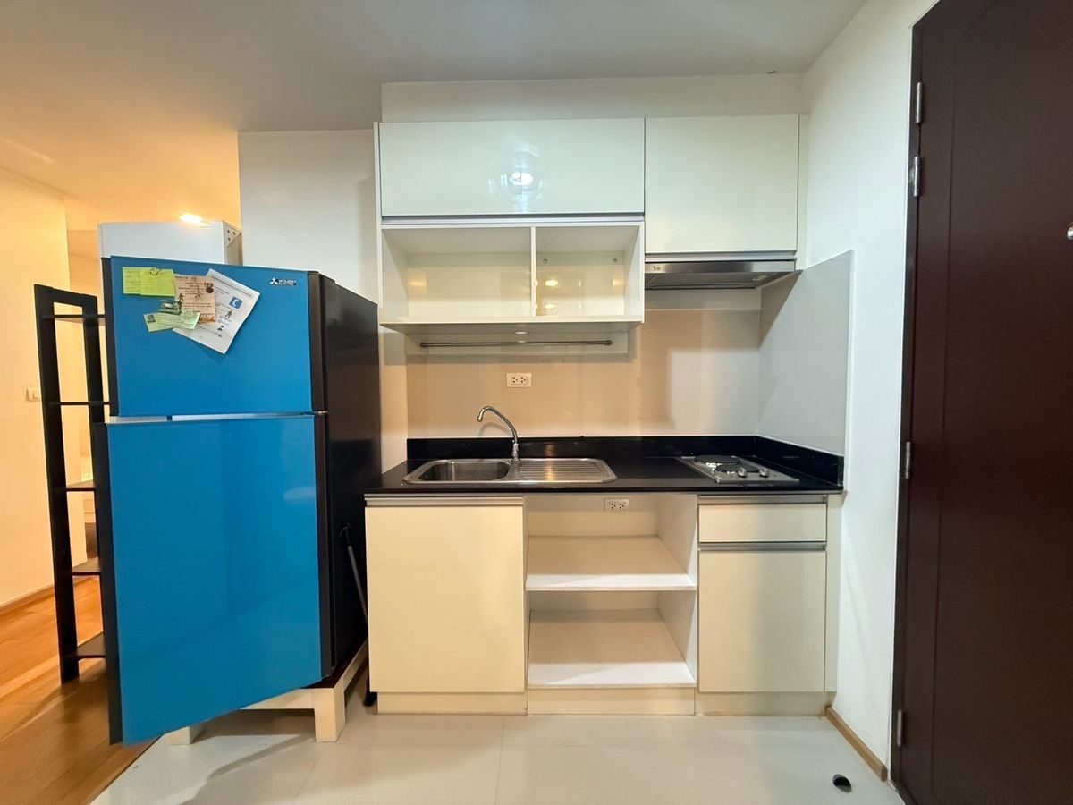 ขายคอนโดสะพานควาย จตุจักร : 🏡 ขายคอนโด THE LINE พหลโยธิน พาร์ค | ห้องสวย ชั้น 10 วิวโล่ง ใกล้ BTS ห้าแยกลาดพร้าว  ✨ ราคาดี! พร้อมอยู่ ตกแต่งครบ ใกล้รถไฟฟ้า เซ็นทรัลลาดพร้าว