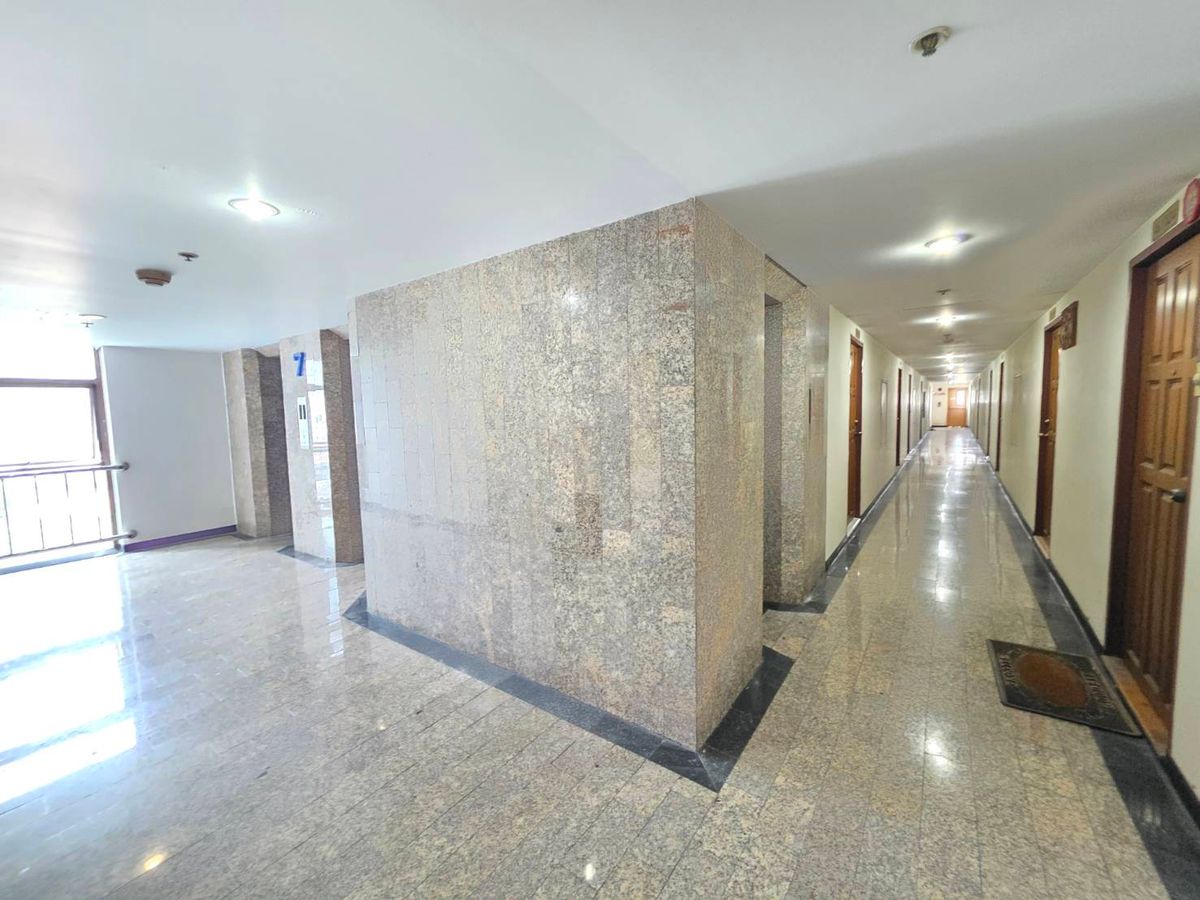 ขายคอนโดวิภาวดี ดอนเมือง หลักสี่ : ขาย Royal วิภาวดี คอนโด จะเรียกว่า คอนโด หรือ บ้าน ดีนะ