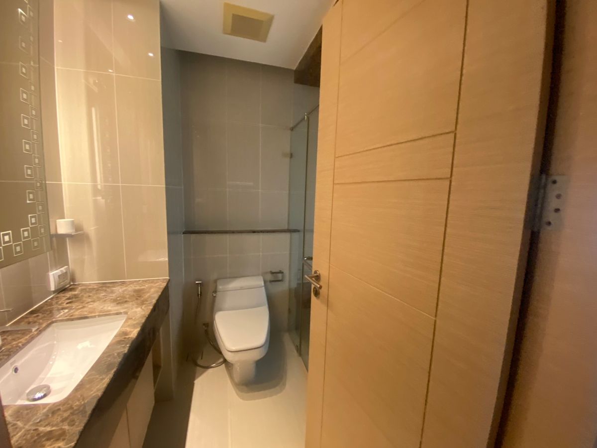 For SaleCondoPattaya, Bangsaen, Chonburi : For Sale Condo The Palm Wongamat Beach Front Pattaya (S03-1997S)