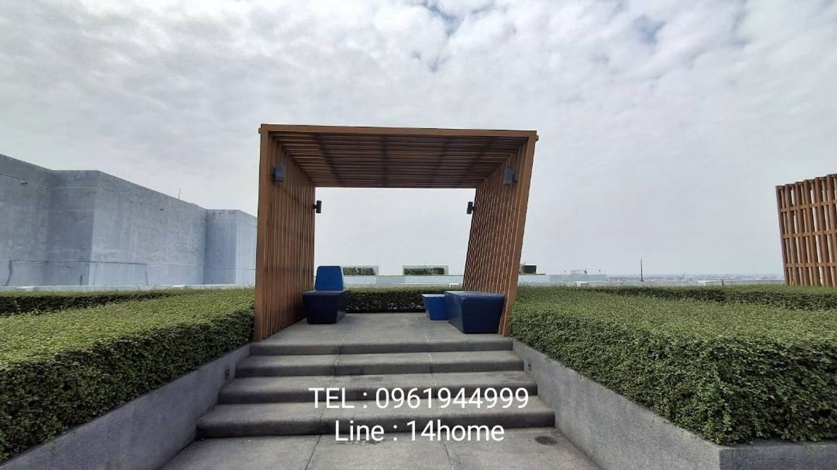 For SaleCondoRathburana, Suksawat : Condo for sale 25.29 sqm. Issi suksawat, 17th floor, the room is super private. The high view near Big C Bang Pakok Silamark, B. Jur Hospital, Bang Pakok Witthayakhom School, Inquire 096194999