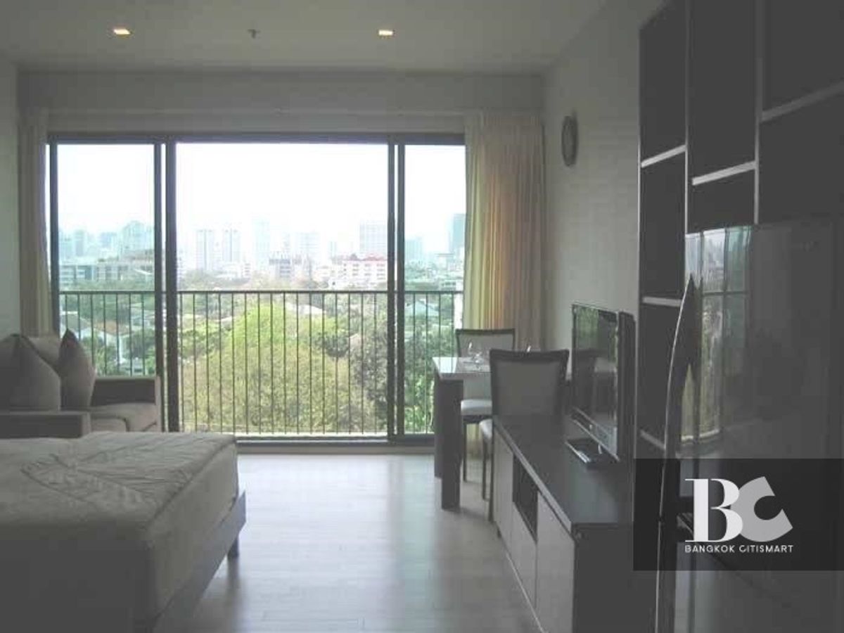 For SaleCondoSukhumvit, Asoke, Thonglor : Condo near BTS. Great value. NOBLE SOLO price 4 delete.