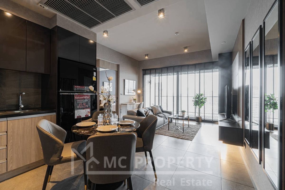 ให้เช่าคอนโดสุขุมวิท อโศก ทองหล่อ : The Lofts Asoke 2 bedroom 86sqm for rent only 80,000 please contact 0816878954