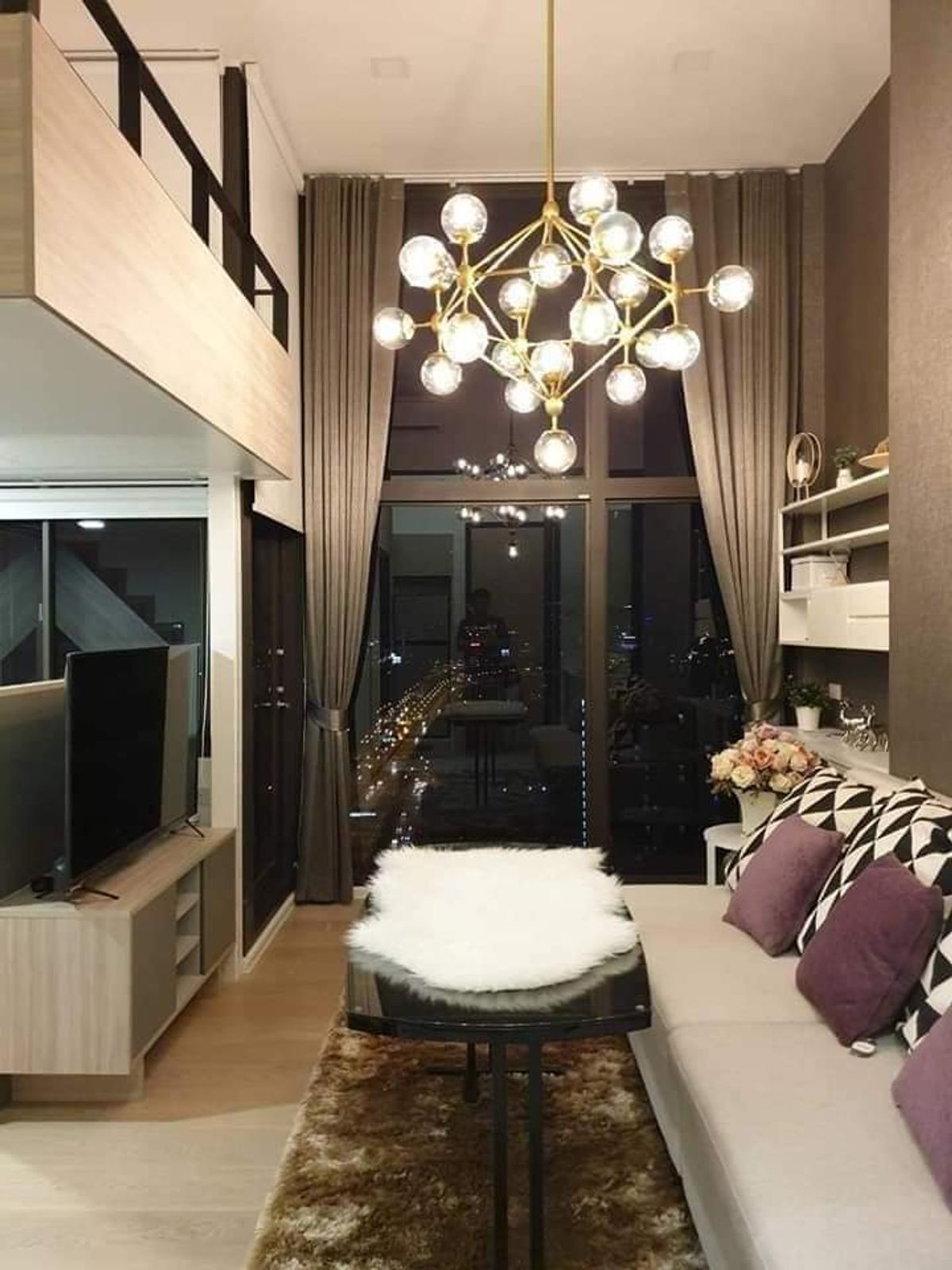 ให้เช่าคอนโดพระราม 9 เพชรบุรีตัดใหม่ RCA : ชั้นสูง 🏙️ (For Rent/ให้เช่า) Chewathai Residence Asoke / ชีวาทัย เรสซิเดนซ์ อโศก