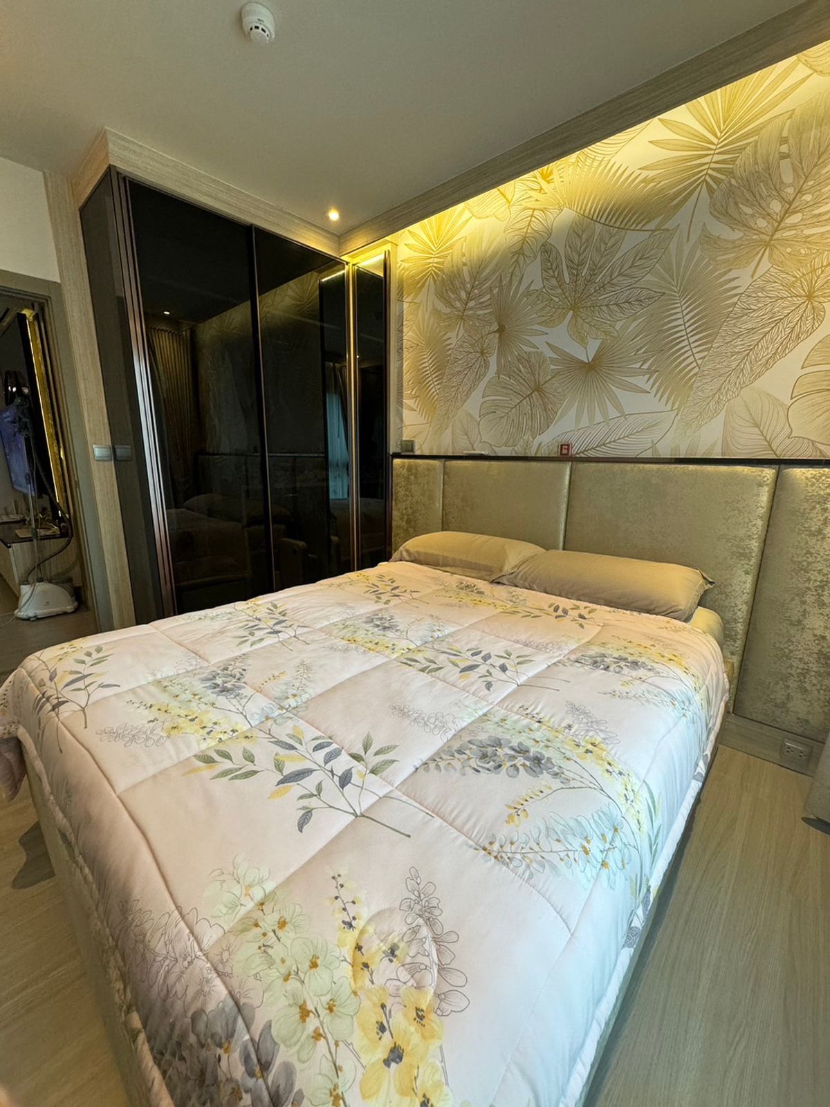 ขายคอนโดพระราม 9 เพชรบุรีตัดใหม่ RCA : Life Asoke Hype / 1 Bedroom (FOR SALE), ไลฟ์ อโศก ไฮป์ / 1 ห้องนอน (ขาย) F260