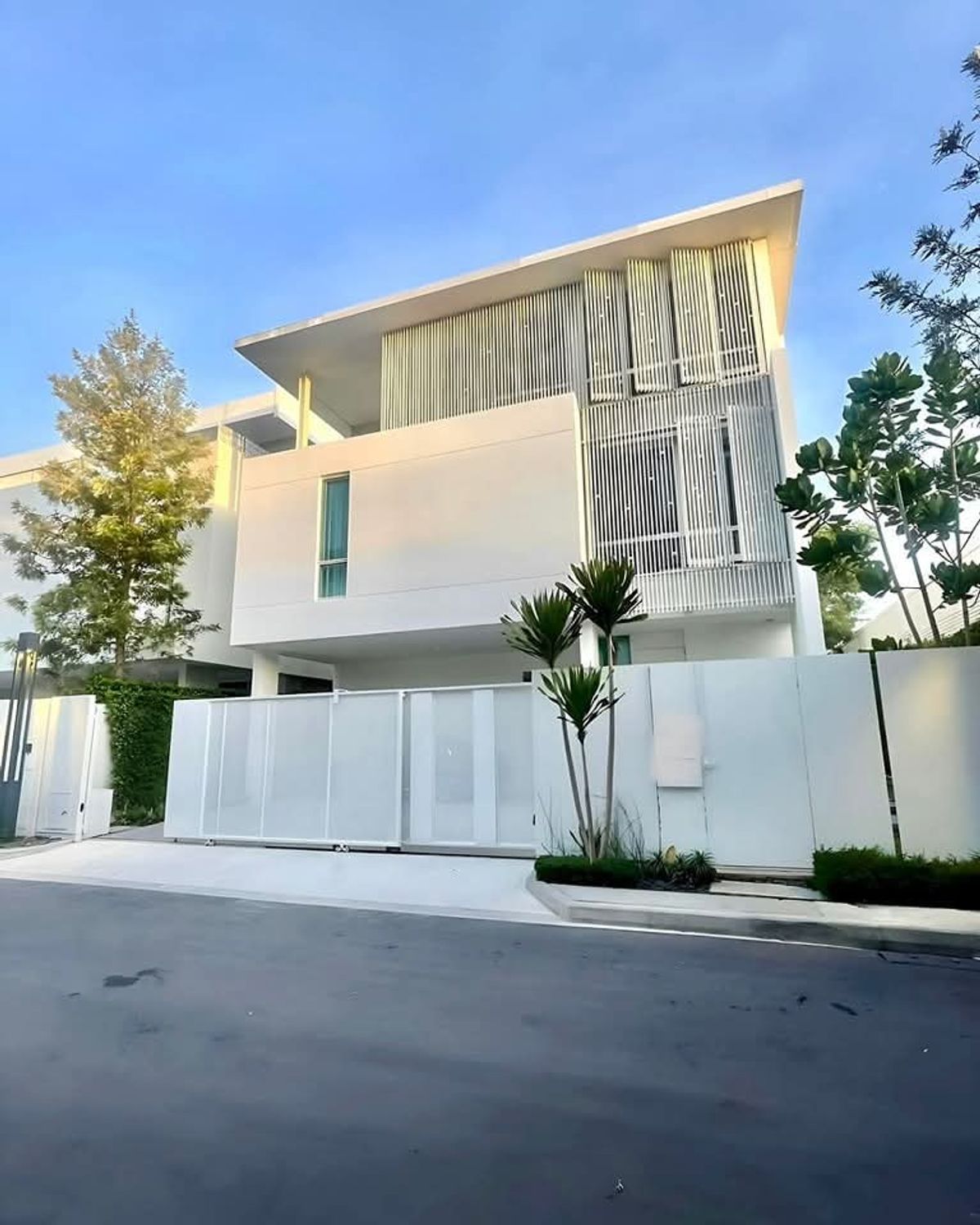 For RentHouseYothinpattana,CDC : Rent #Detached house, Village, Village, Ekkamai Ramintra 📞066-165-9828 Soi Yothin Phatthana 3 #Near Central Es Sawil #Not Yothin Phatthana