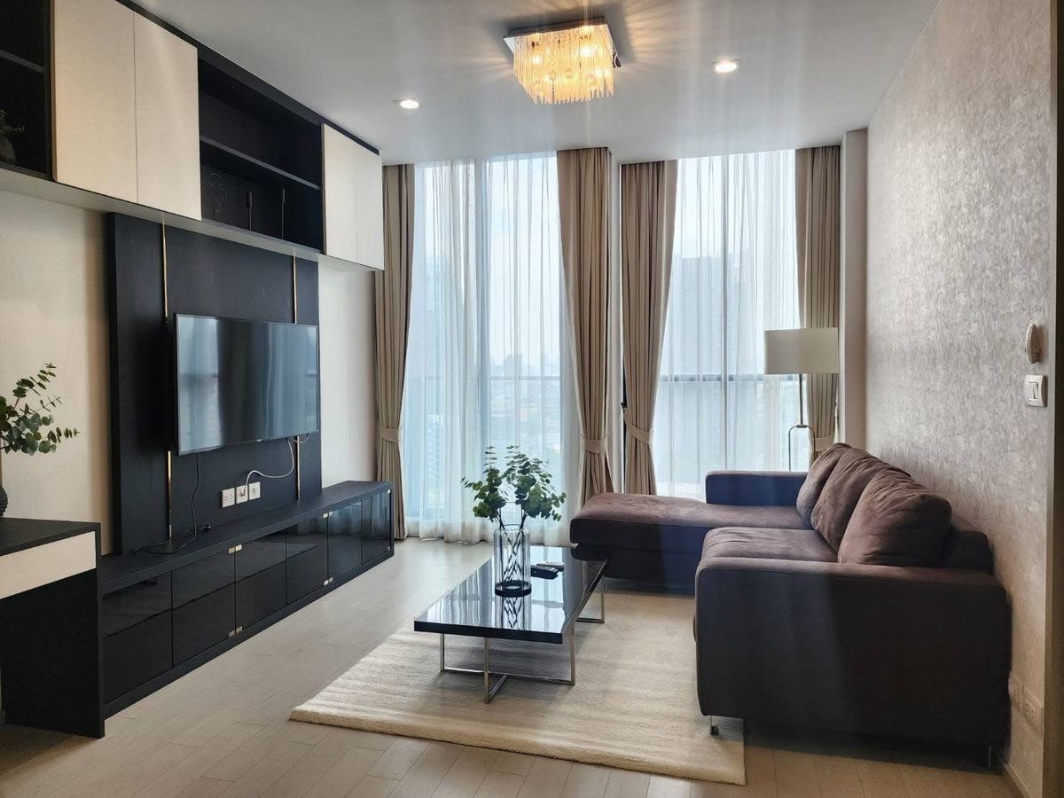 ให้เช่าคอนโดวิทยุ ชิดลม หลังสวน : LTHC12063 – Noble Ploenchit FOR RENT Size 81.86 sqm. 2 beds 2 baths Near BTS Phloen Chit Station ONLY 83K/Month
