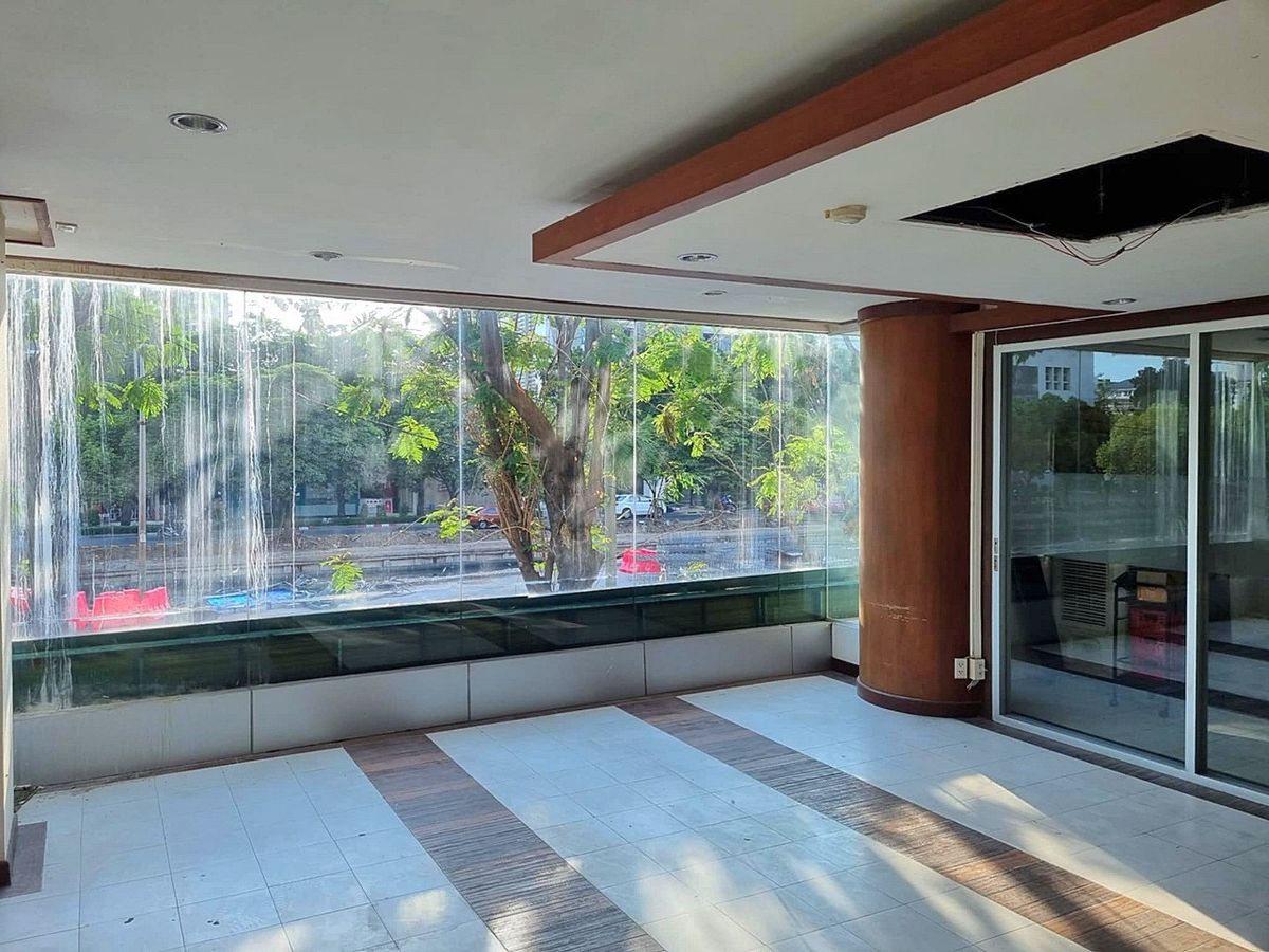 เซ้งอาคารพาณิชย์สาทร นราธิวาส : เซ้งตึกสาทร 5 ชั้น เช่าราคาถูก