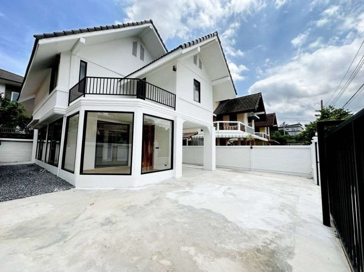 For RentHouseSukhumvit, Asoke, Thonglor : For rent #Detached house, Tha Thong Village, Soi Sukhumvit 68 📞066-165-9828 #Near Central Bangna #Sukhumvit area