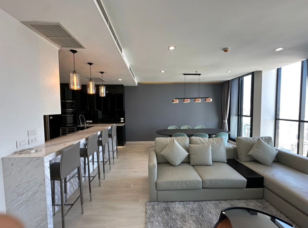 ให้เช่าคอนโดวิทยุ ชิดลม หลังสวน : LTH12061 – Noble Ploenchit FOR RENT Size 120 sqm. 2 beds 2 baths Near BTS Phloen Chit Station ONLY 120K/Month