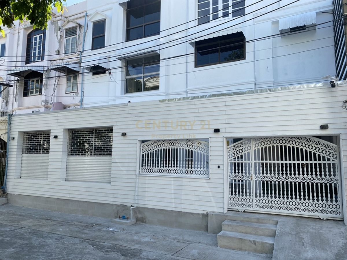 TownhomeRama9, Petchburi, RCA : New 3-storey house, more than 700 SQM living space in Rama 9 Location No.59-TH-68006