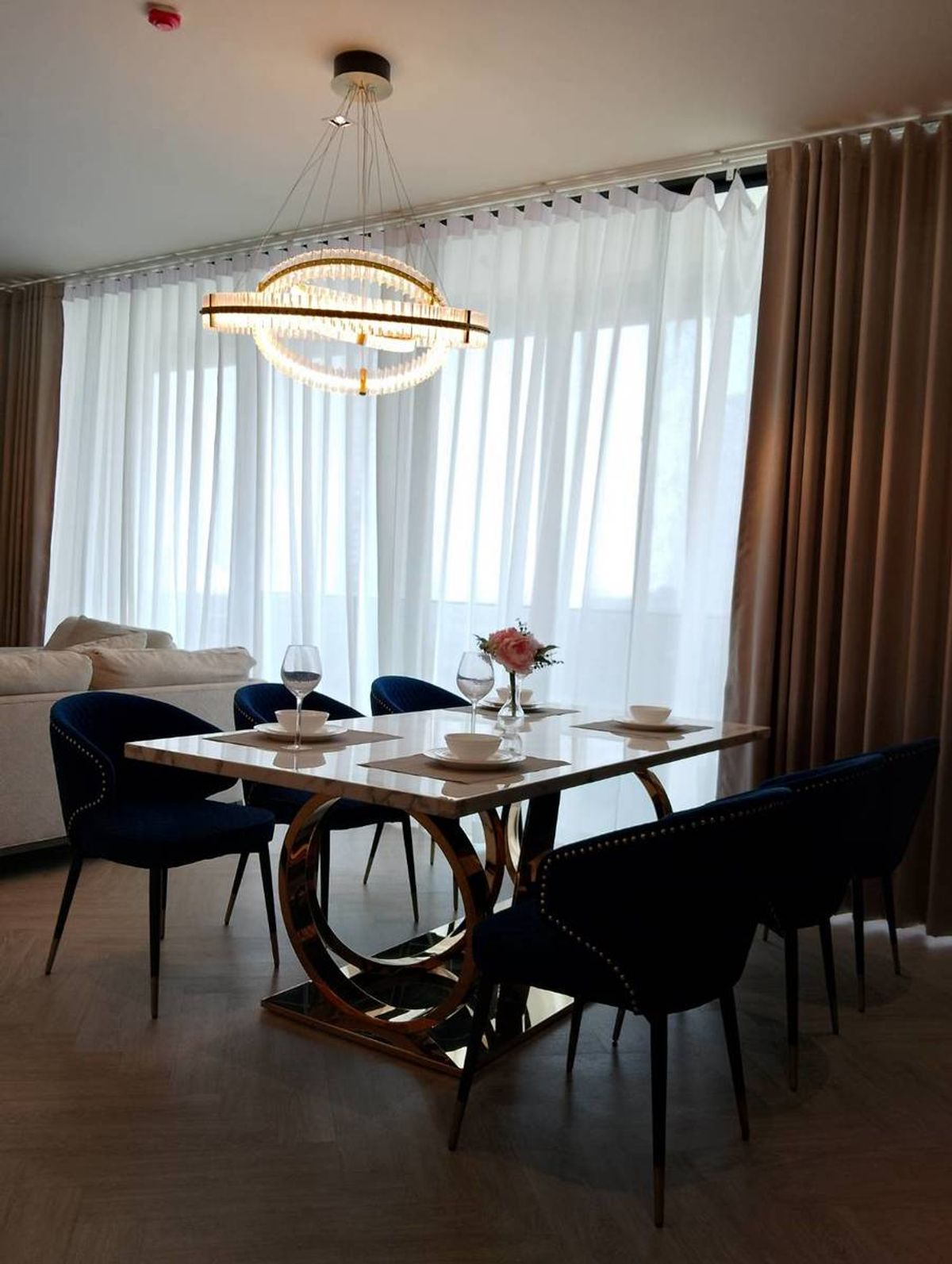 For RentCondoWongwianyai, Charoennakor : 𝐂𝐡𝐚𝐩𝐭𝐞𝐫 𝐂𝐡𝐚𝐫𝐨𝐞𝐧𝐧𝐚𝐤𝐨𝐫𝐧 • 𝟑 𝐁𝐞𝐝 𝐁𝐚𝐭𝐡 𝐁𝐚𝐭𝐡 • 𝟏𝟓𝟏 𝐒𝐪𝐦. • 𝐅𝐮𝐥𝐥𝐲-𝐅𝐮𝐫𝐧𝐢𝐬𝐡𝐞𝐝 • 𝐑𝐚𝐫𝐞 𝐔𝐧𝐢𝐭!  𝐋𝐢𝐧𝐞 𝐈𝐃: 𝐕𝐚𝐬𝐬𝐢𝐥𝐲