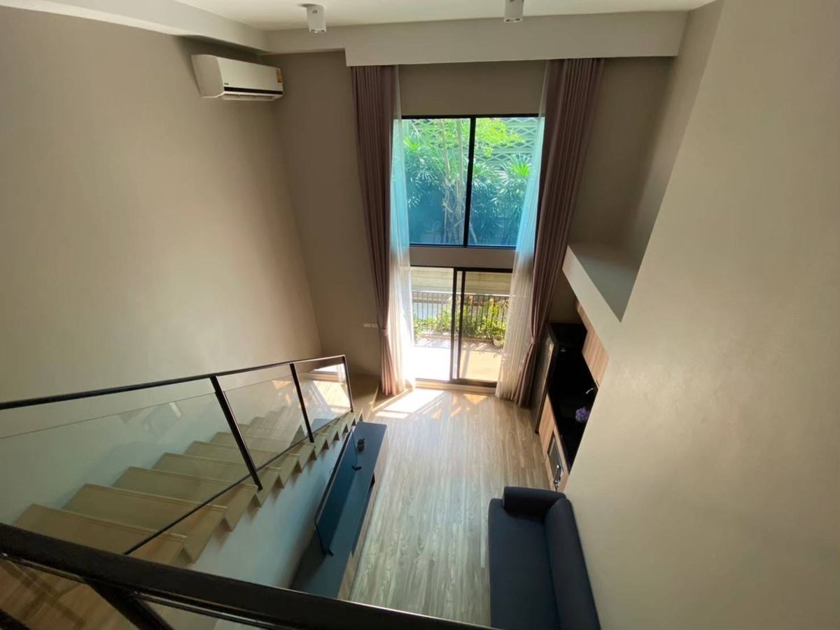 ให้เช่าคอนโดสาทร นราธิวาส : ให้เช่า ห้อง Duplex ห้องสวยใหม่ 