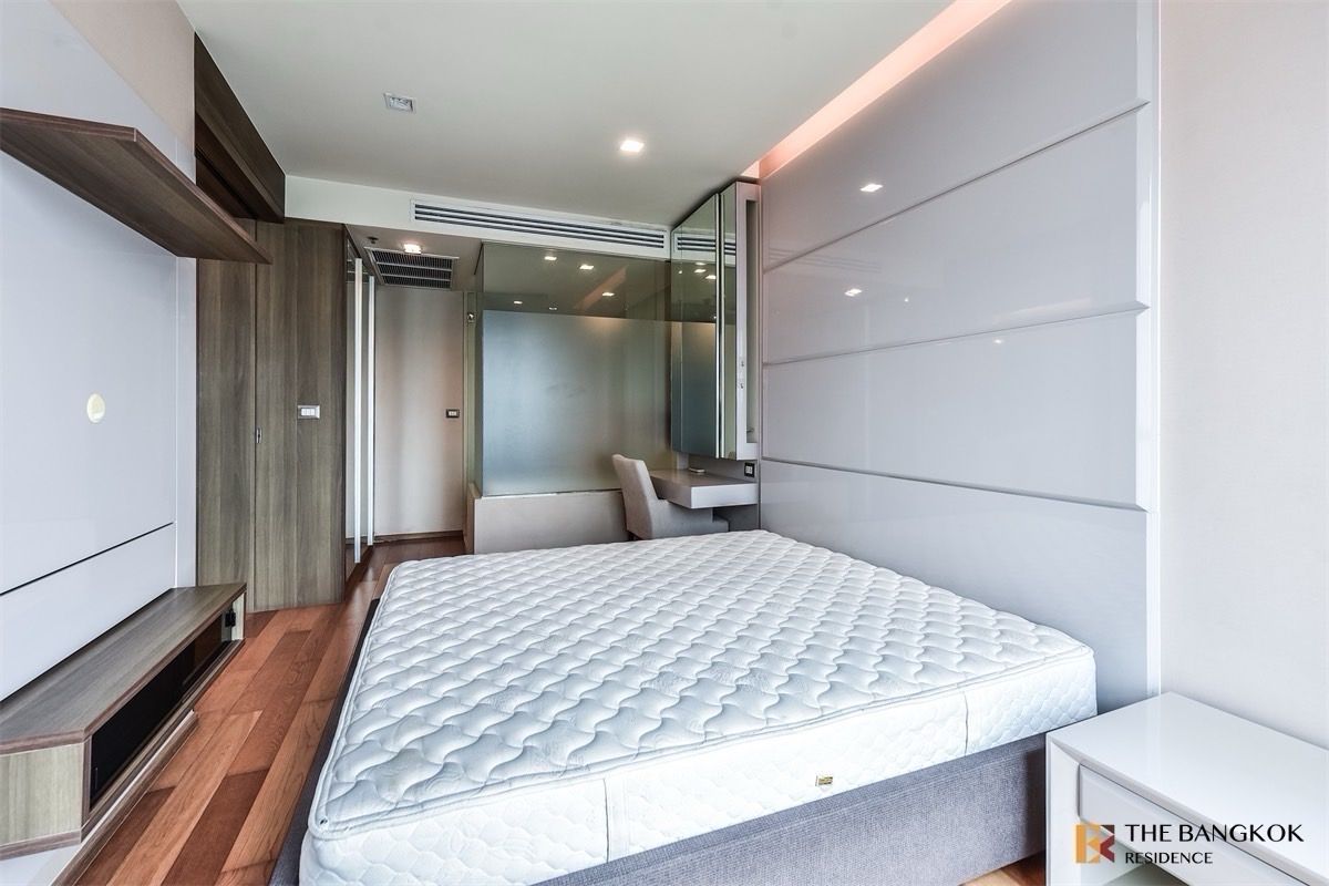 For RentCondoSathorn, Narathiwat : Dee room 🔥‼ ️ The Address Sathorn 1 Bedroom 46 sqm. Price 27K/MO. Interested. Contact 065-242-6835 Khun Gift.
