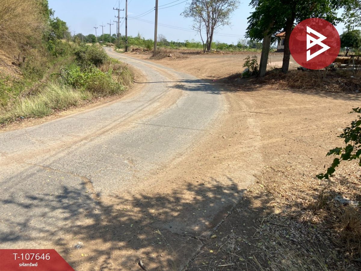 For SaleLandNakhon Sawan : Land for sale in an area of ​​22 rai 10 sq.w. Tha Tako, Nakhon Sawan