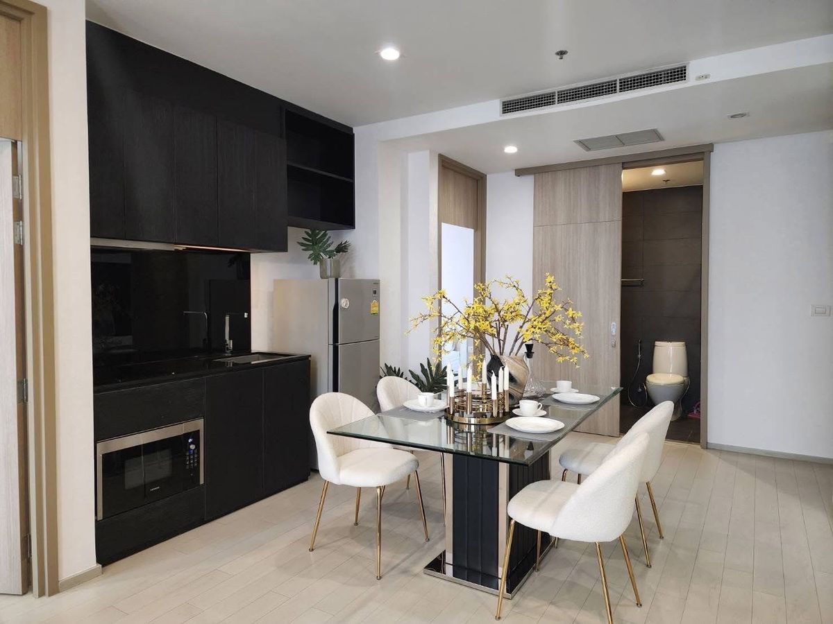 ขายคอนโดวิทยุ ชิดลม หลังสวน : LTHC12064 – Noble Ploenchit FOR SALE Size 81.86 sqm. 2 beds 2 baths Near BTS Phloen Chit Station ONLY 25.39 MB