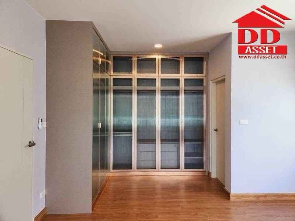 HouseBangna, Bearing, Lasalle : For sale /rent Centro Bangna, near Mega Bangna, Bangna, Bangna, Mega Bangna. Code: H8184