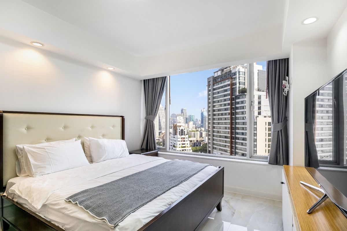 For RentCondoWitthayu, Chidlom, Langsuan, Ploenchit : 🔥 For RENT ALL Seasons Mansion🔥Adetails2 Bedrooms1 Bathroom Size 137 SQM