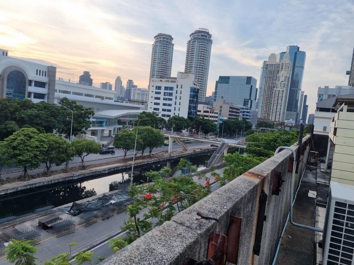 เซ้งอาคารพาณิชย์สาทร นราธิวาส : เซ้งตึกสาทร 5 ชั้น เช่าราคาถูก