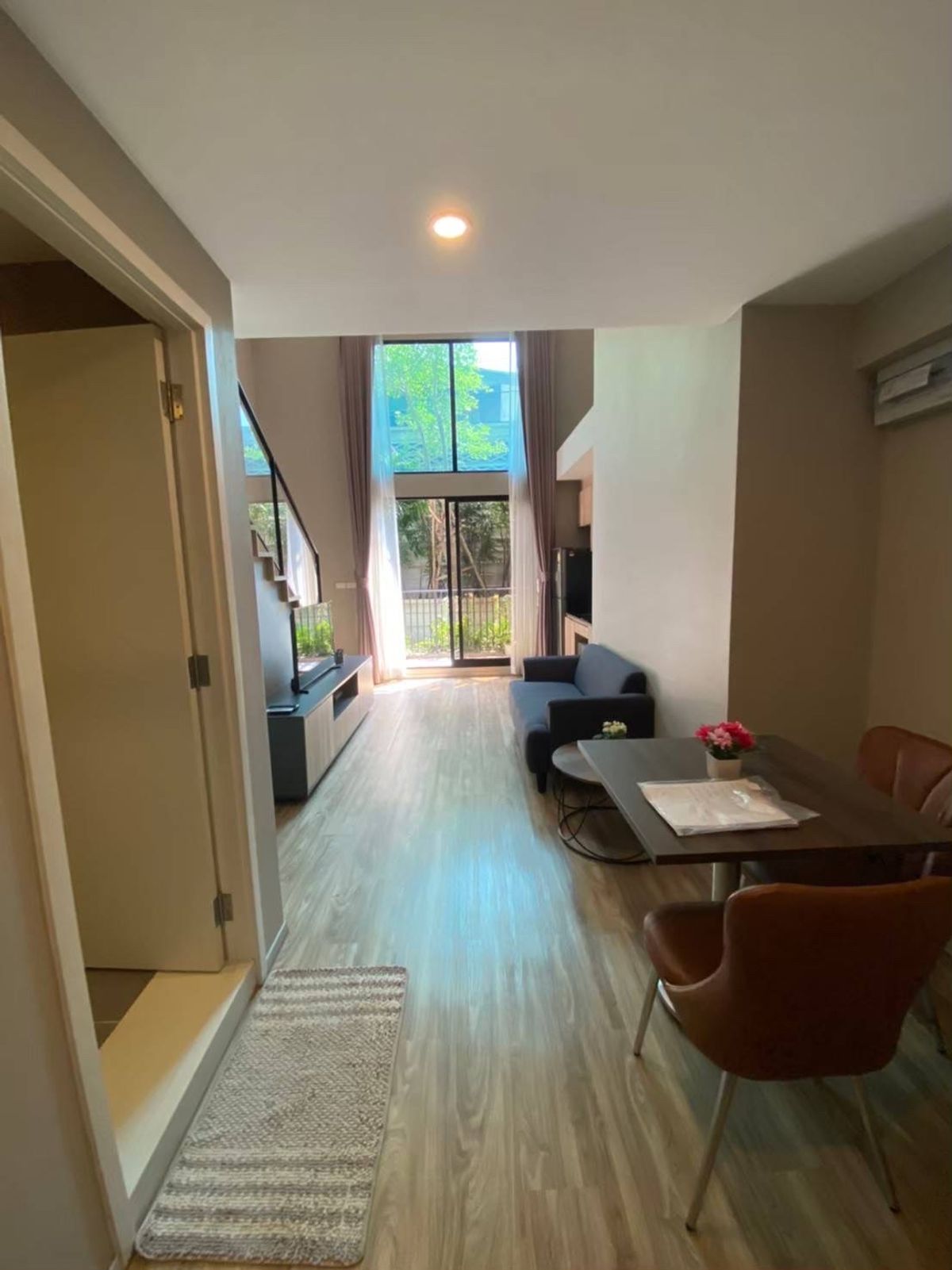 ให้เช่าคอนโดสาทร นราธิวาส : ให้เช่า ห้อง Duplex ห้องสวยใหม่ 