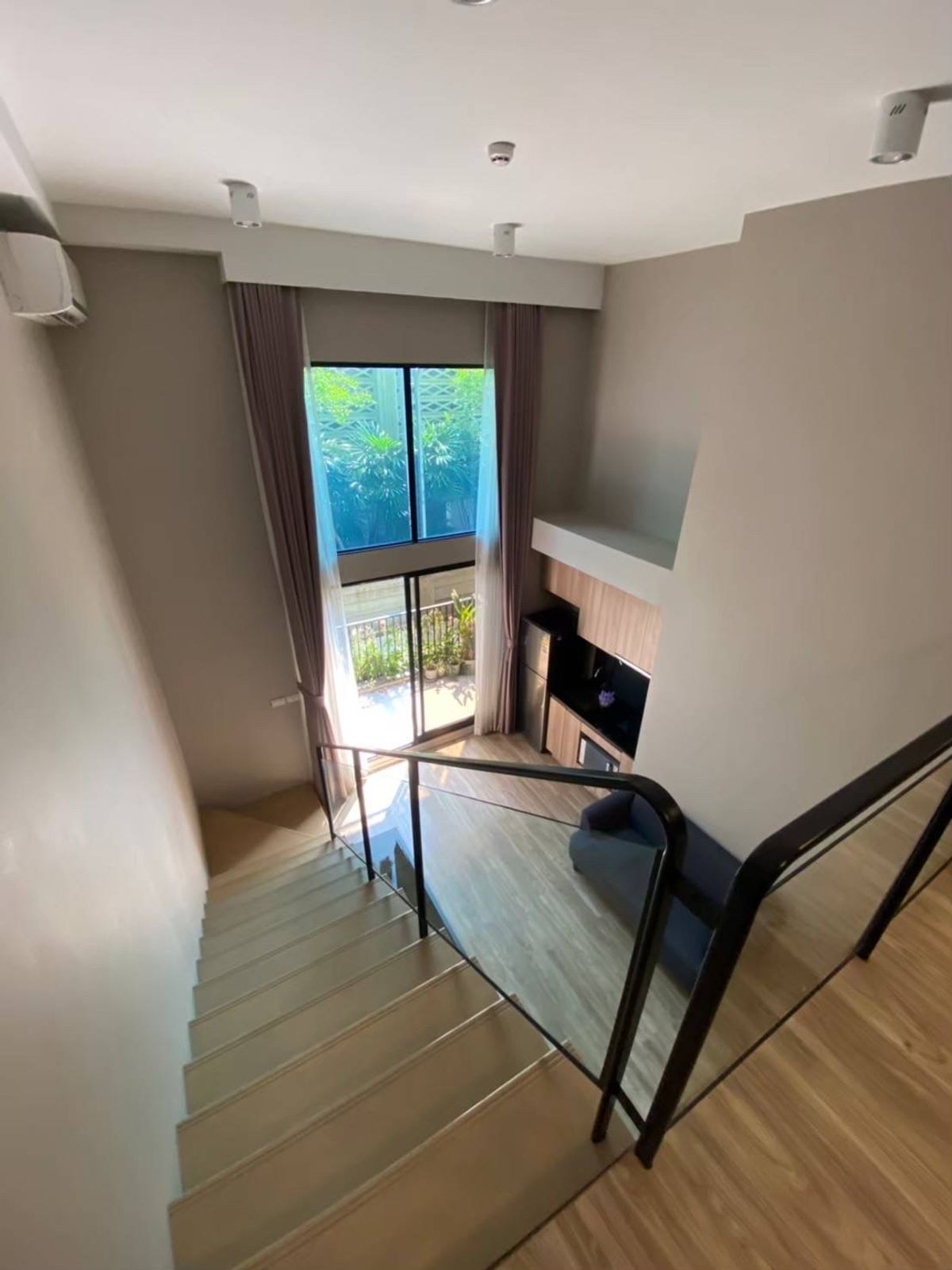 ให้เช่าคอนโดสาทร นราธิวาส : ให้เช่า ห้อง Duplex ห้องสวยใหม่ 