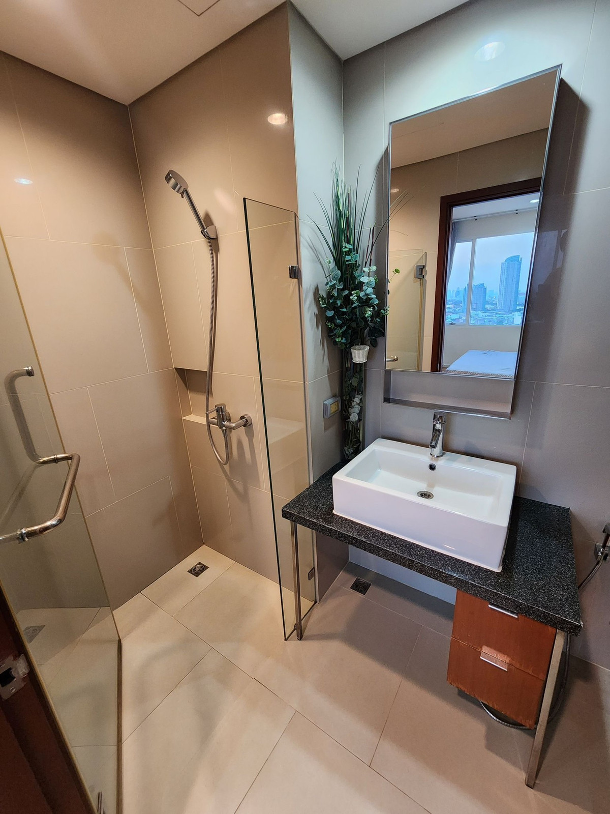 For RentCondoWongwianyai, Charoennakor : Villa Sathorn (Villa Sathorn) For Rent (1Bed1bath 40SQM)