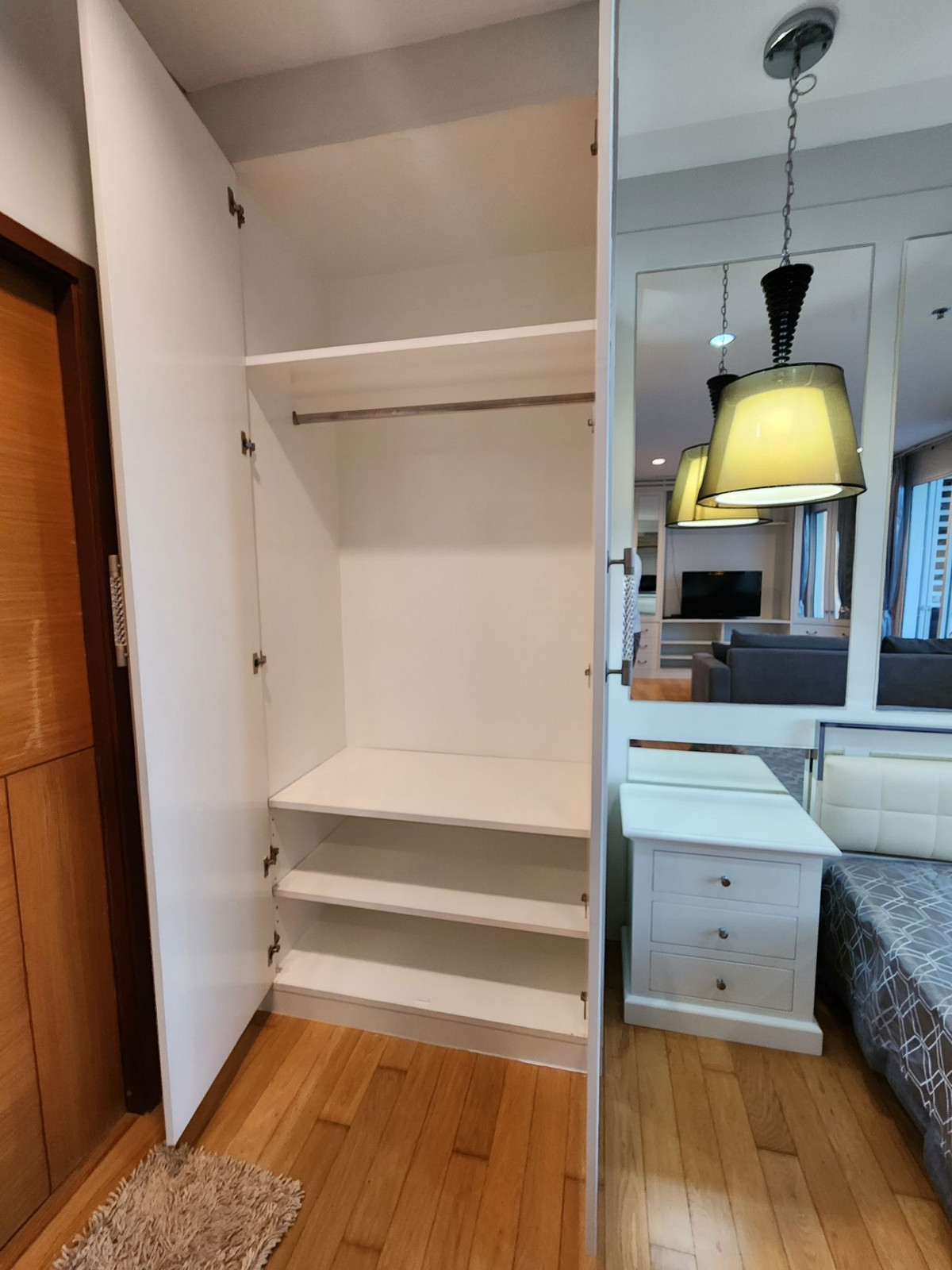 For RentCondoWongwianyai, Charoennakor : Villa Sathorn (Villa Sathorn) For Rent (1Bed1bath 40SQM)