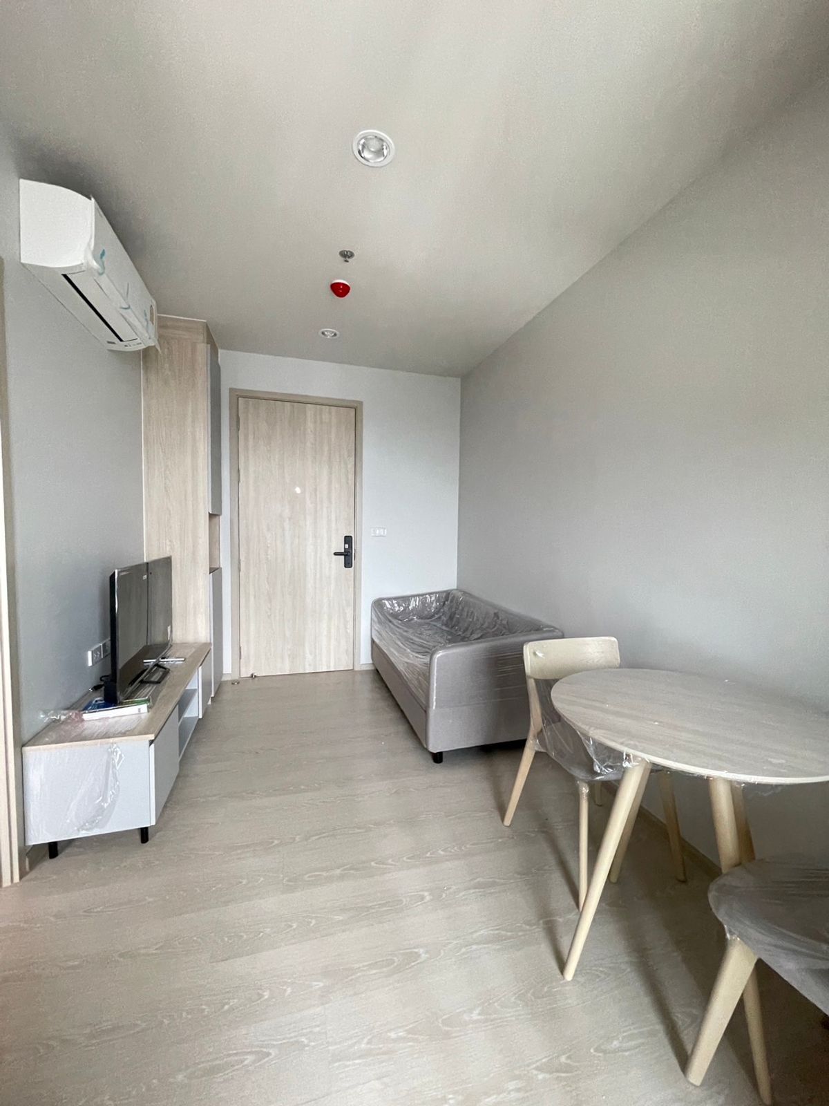 For RentCondoBangna, Bearing, Lasalle : 🌈🔥For REUE MEGA PLUS BANGNA 🔸 1 Bedroom RENT 15,000 ฿ 🔹LoCation Next to Mega Bangna #ASB-0149