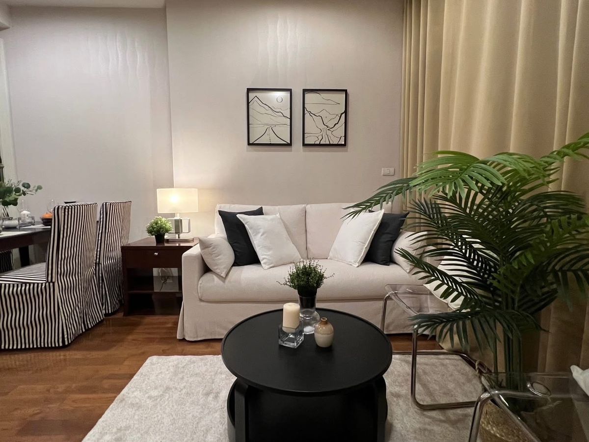 For SaleCondoWitthayu, Chidlom, Langsuan, Ploenchit : 📢👇 Unaffected by the incident, also inspected by an engineer, result is safe 
One of the best location in Bangkok, perfect for both living or investment near many popular malls and Bangkok landmarks , fully nice modern furnished, ready to move in