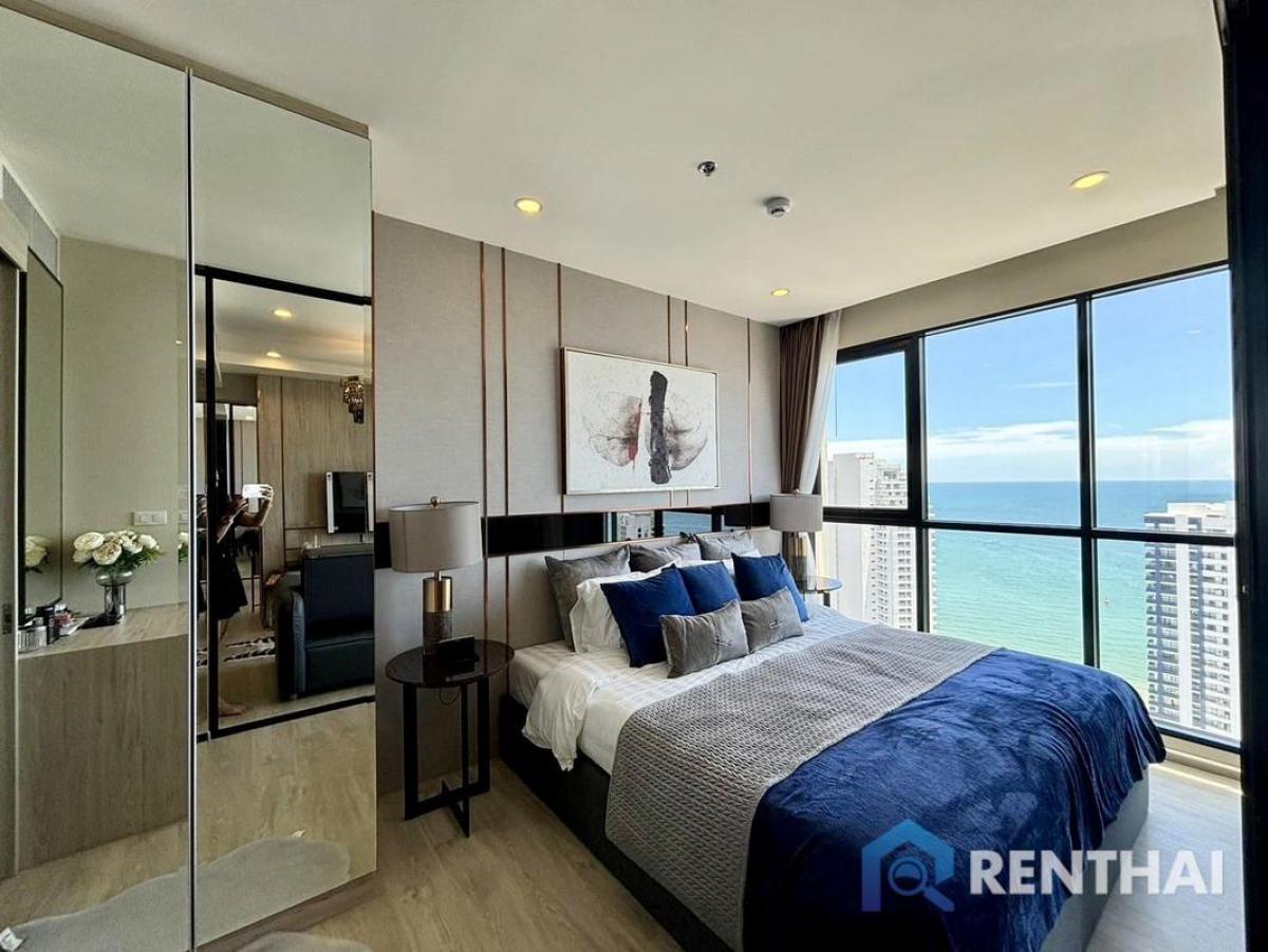 For SaleCondoPattaya, Bangsaen, Chonburi : High rise condominium on Pratamnak hill, located near the beach only 250 meters.