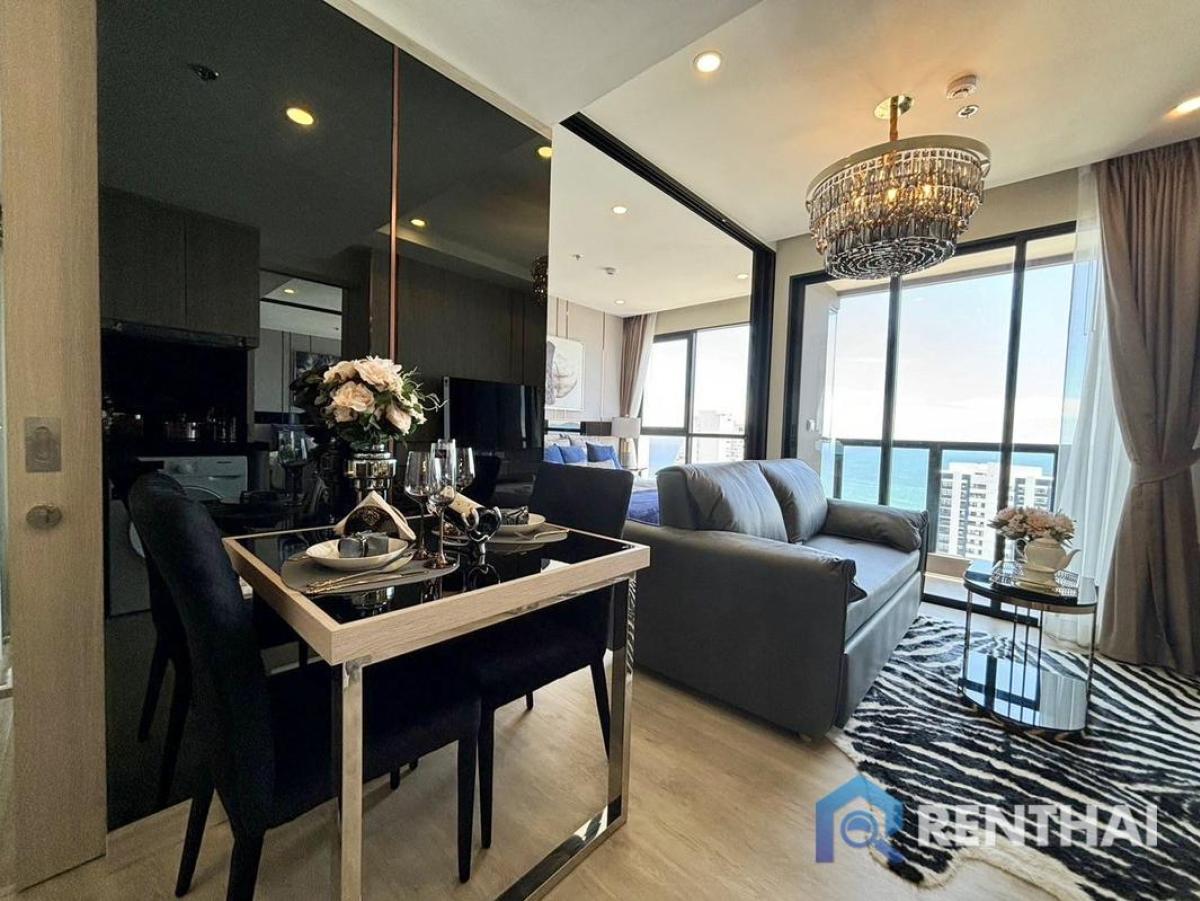 For SaleCondoPattaya, Bangsaen, Chonburi : High rise condominium on Pratamnak hill, located near the beach only 250 meters.