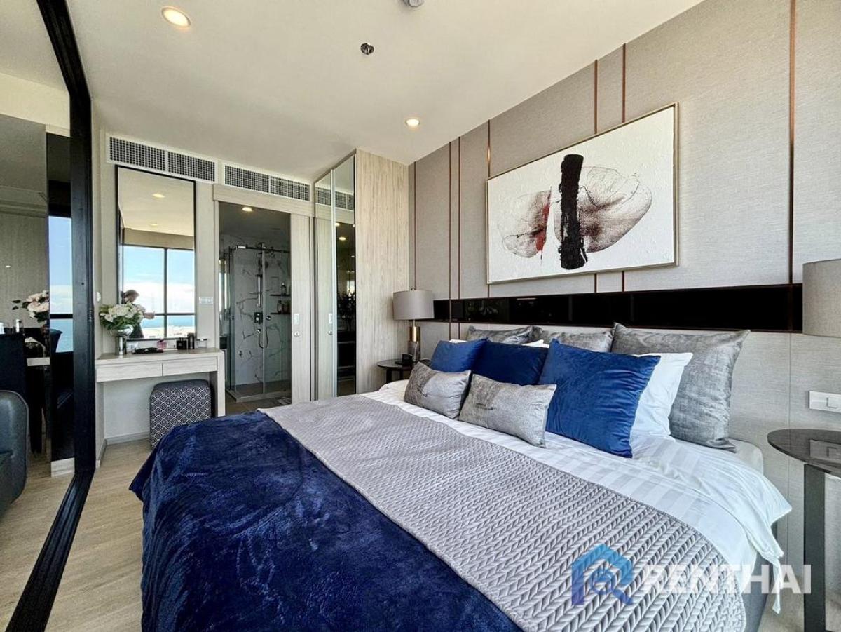 For SaleCondoPattaya, Bangsaen, Chonburi : High rise condominium on Pratamnak hill, located near the beach only 250 meters.