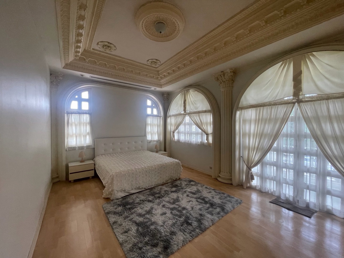 บ้านพัฒนาการ ศรีนครินทร์ : ขาย/ให้เช่า บ้านหรูสไตล์ยุโรป พัฒนาการ 61 พร้อมสระส่วนตัว ที่ดินใหญ่ 