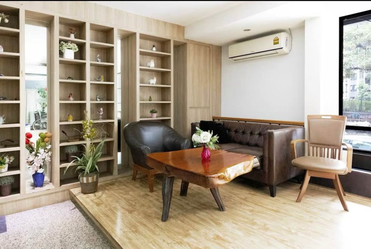 ให้เช่าคอนโดวิทยุ ชิดลม หลังสวน : คอนโด Witthyu Complex ห้องสวย เฟอร์นิเจอร์ครบ พร้อมเช่าอยู่