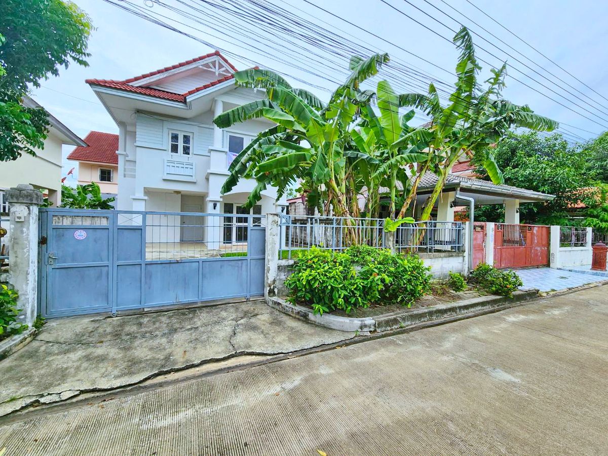 ให้เช่าบ้านมีนบุรี-ร่มเกล้า : ลดคร้ังที่4  สุวินทวงศ์ 38-48 เกษมบัณฑิต ร่มเกล้า MRT มีนบุรี ขาย-เช่าบ้านเดี่ยว 2 ชั้น ใหม่ ฟลอราวิลล์ 61ตรว. 181ตรม. 4นอน 2น้ำ 6จอดรถ ตลาดนครฉลองกรุง