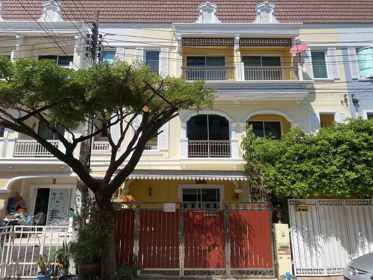 For SaleTownhomeThaphra, Talat Phlu, Wutthakat : House for sale, The Metro, Location, BTS, Bang Wa, 3 -story townhome