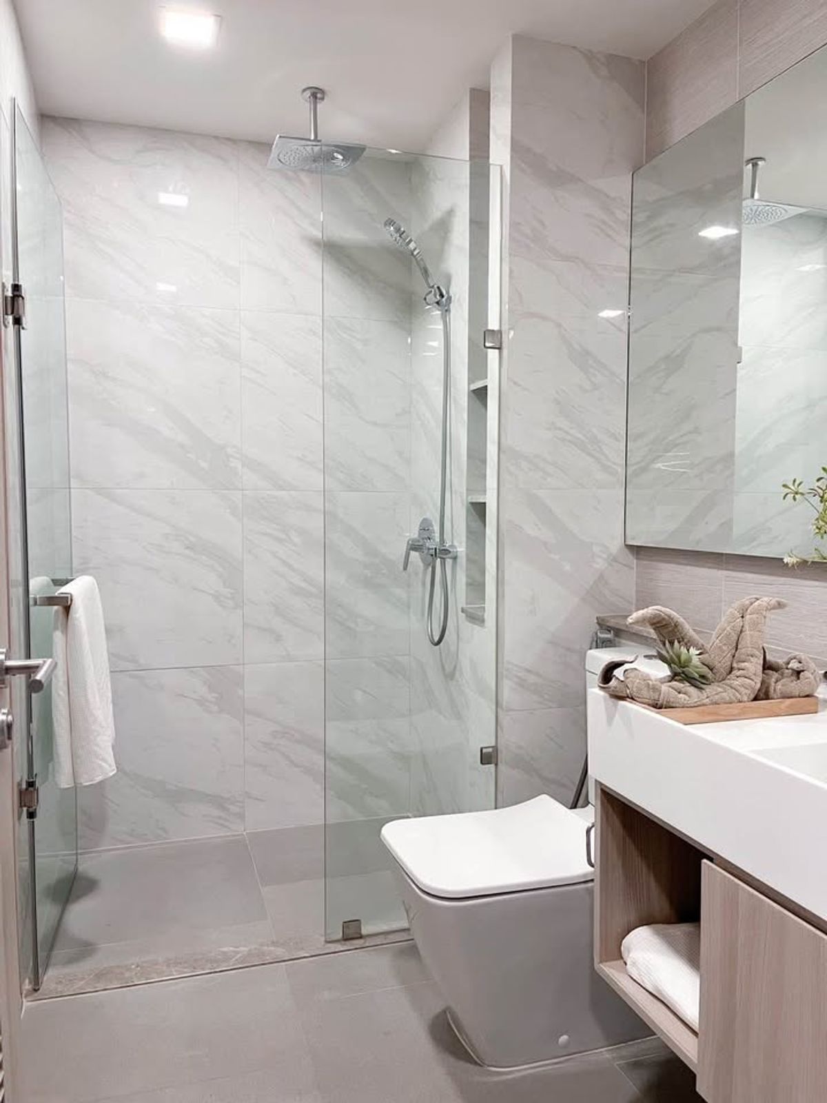 ให้เช่าคอนโดสุขุมวิท อโศก ทองหล่อ : คอนโด Fynn Sukhumvit 31 ห้องสวย เฟอร์นิเจอร์ครบ พร้อมเช่าอยู่