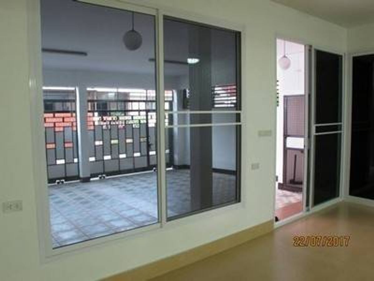 For RentTownhomeSathorn, Narathiwat : Town Home 4 Bedrooms for Rent at Thanon Chan Near BRT Thanon Chan Easy to Sathorn -Silom