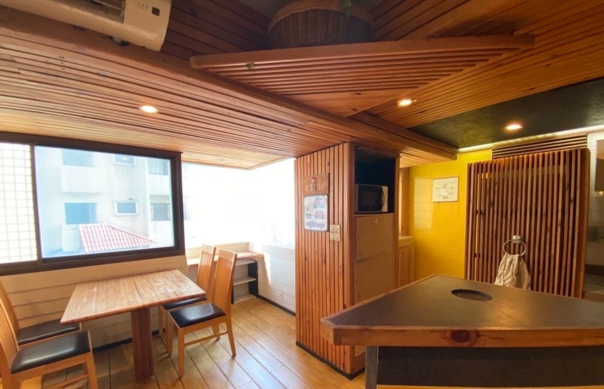 ขายคอนโดอ่อนนุช อุดมสุข : 📢👇 Rare unit and price for a large spacious 3-bedroom Duplex, located located between Soi Onnut 30 and Soi Onnut 32
