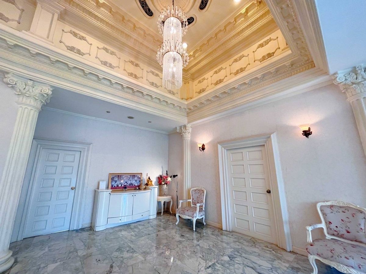 บ้านพัฒนาการ ศรีนครินทร์ : ขาย/ให้เช่า บ้านหรูสไตล์ยุโรป พัฒนาการ 61 พร้อมสระส่วนตัว ที่ดินใหญ่ 