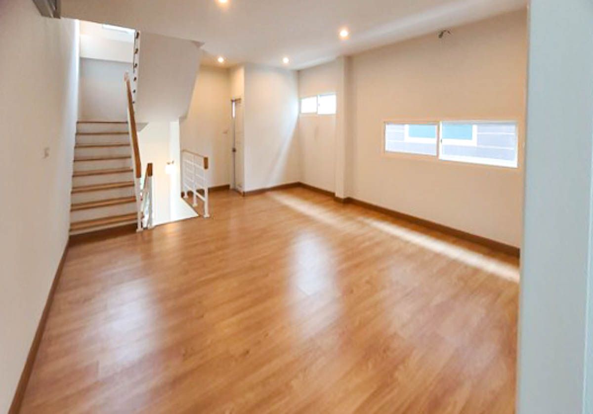 For SaleHome OfficeKaset Nawamin,Ladplakao : Home Office for Sale Sukhonthasawat 16, 2 bedroom 44 sqw 189 sqm Near Satriwitthaya 2, Kaset Nawamin, Pradit Manudharm, Nak Niwat, Ladprao : EL25S-001