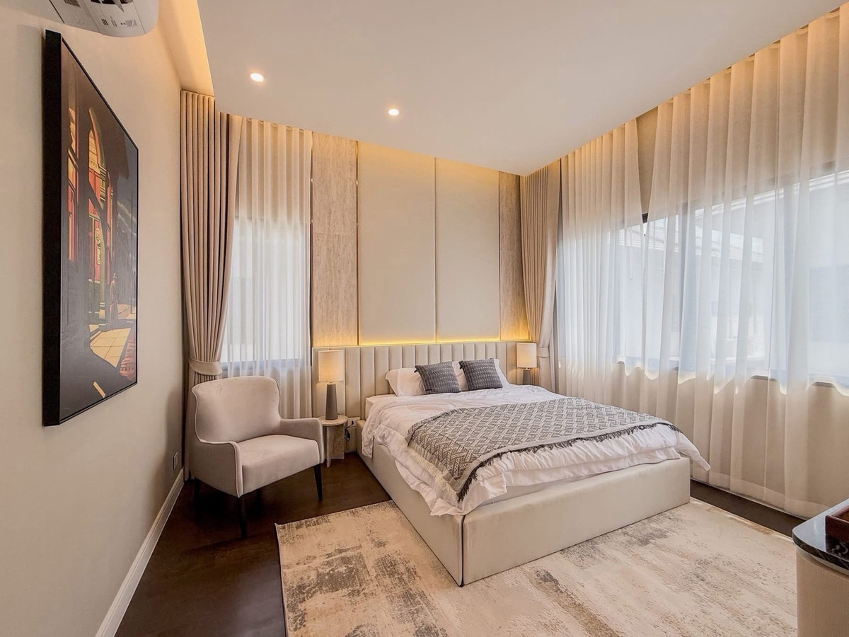 บ้านพัฒนาการ ศรีนครินทร์ : บ้านหรู เดินทางสะดวก ใกล้ทางขึ้น-ลงทางด่วนศรีรัช ใกล้โรงเรียนนานาชาติหลายแห่ง