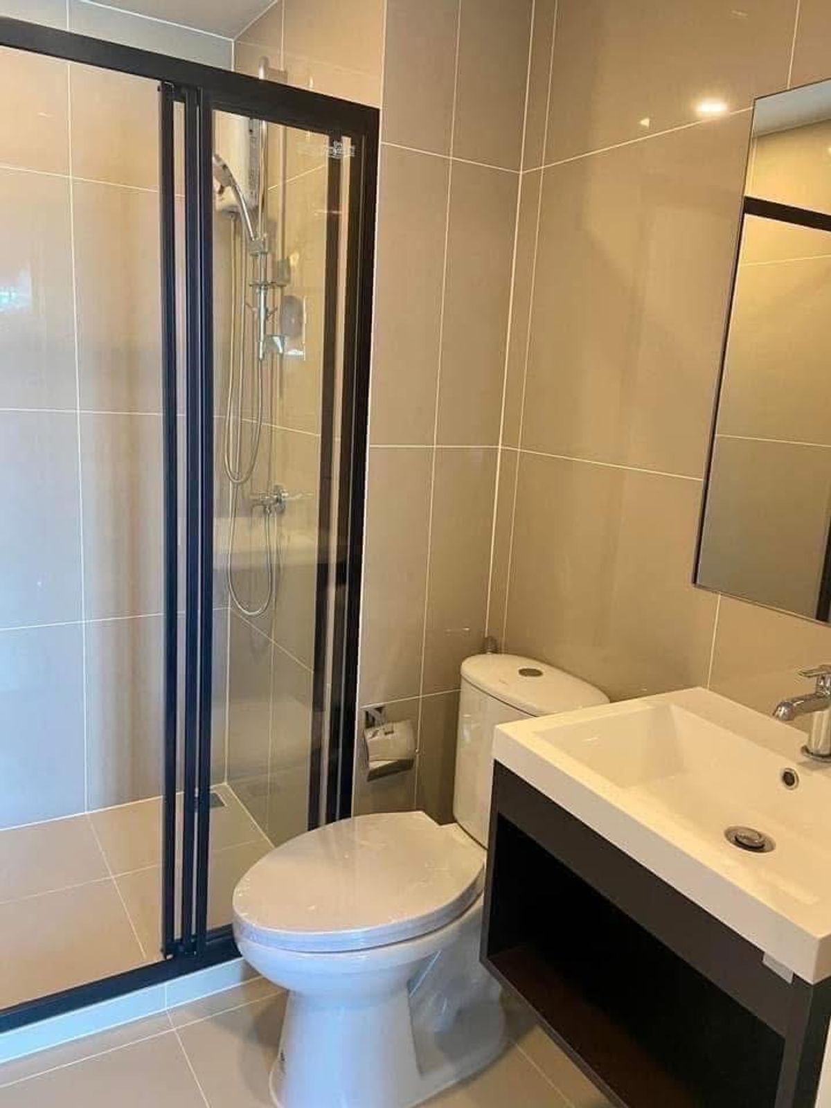 ให้เช่าคอนโดพระราม 9 เพชรบุรีตัดใหม่ RCA : ให้เช่า 🔥 Monte Rama 9 🔥 ใกล้ MRT รามคำแหง เฟอร์นิเจอร์ และ เครื่องใช้ไฟฟ้าครบ 