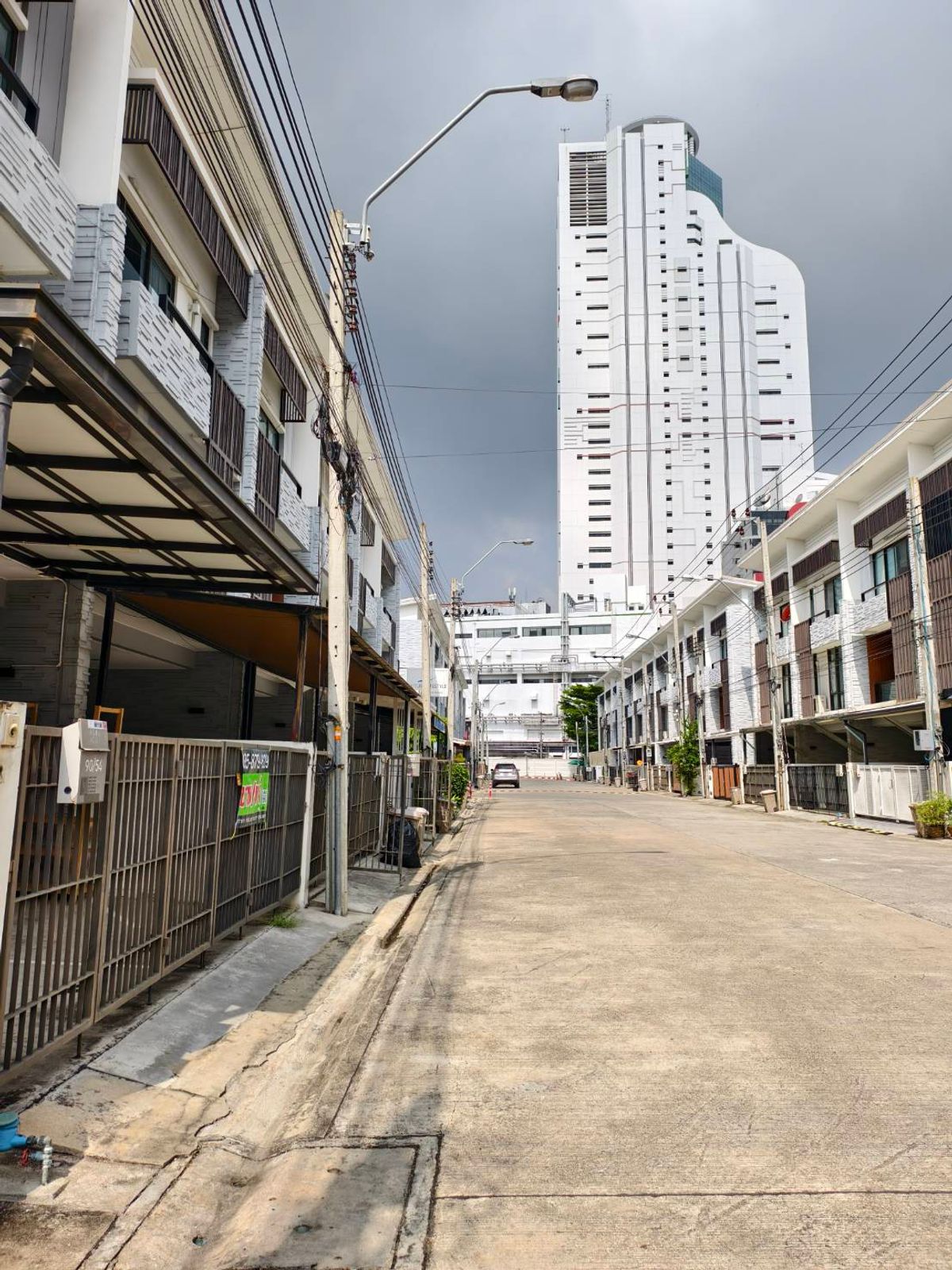 For RentTownhomeSamut Prakan,Samrong : Home Office For Rent at Plex Bangna Project