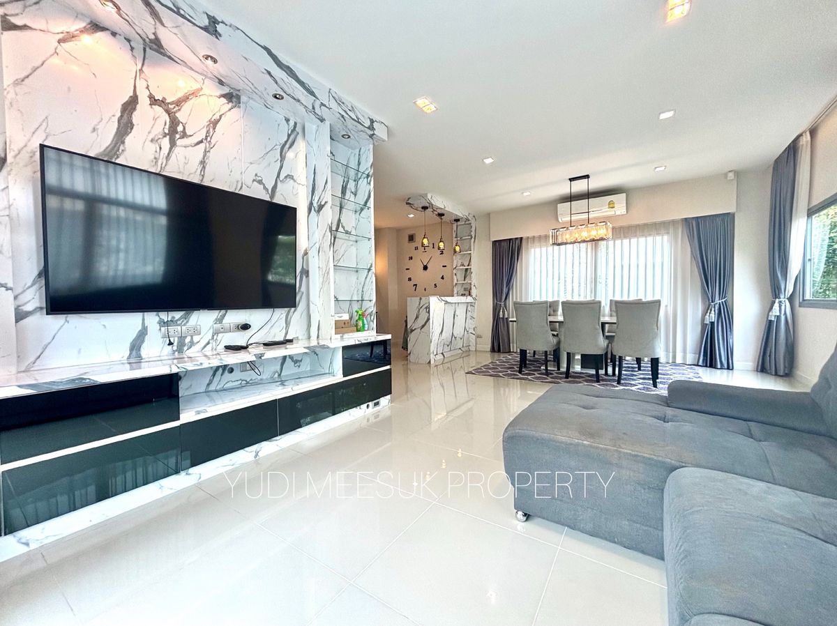 For RentHouseLadkrabang, Suwannaphum Airport : House for rent near the mall near the airport